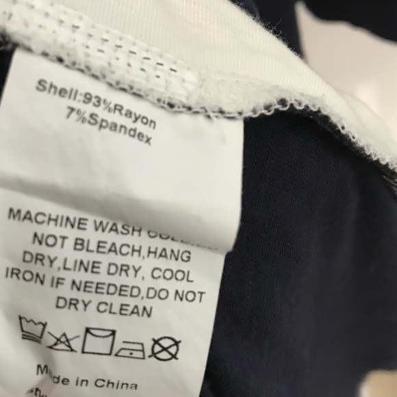 Suzanne Bistro Navy Rayon V-neck Tunic Size Large - Picture 4 of 4